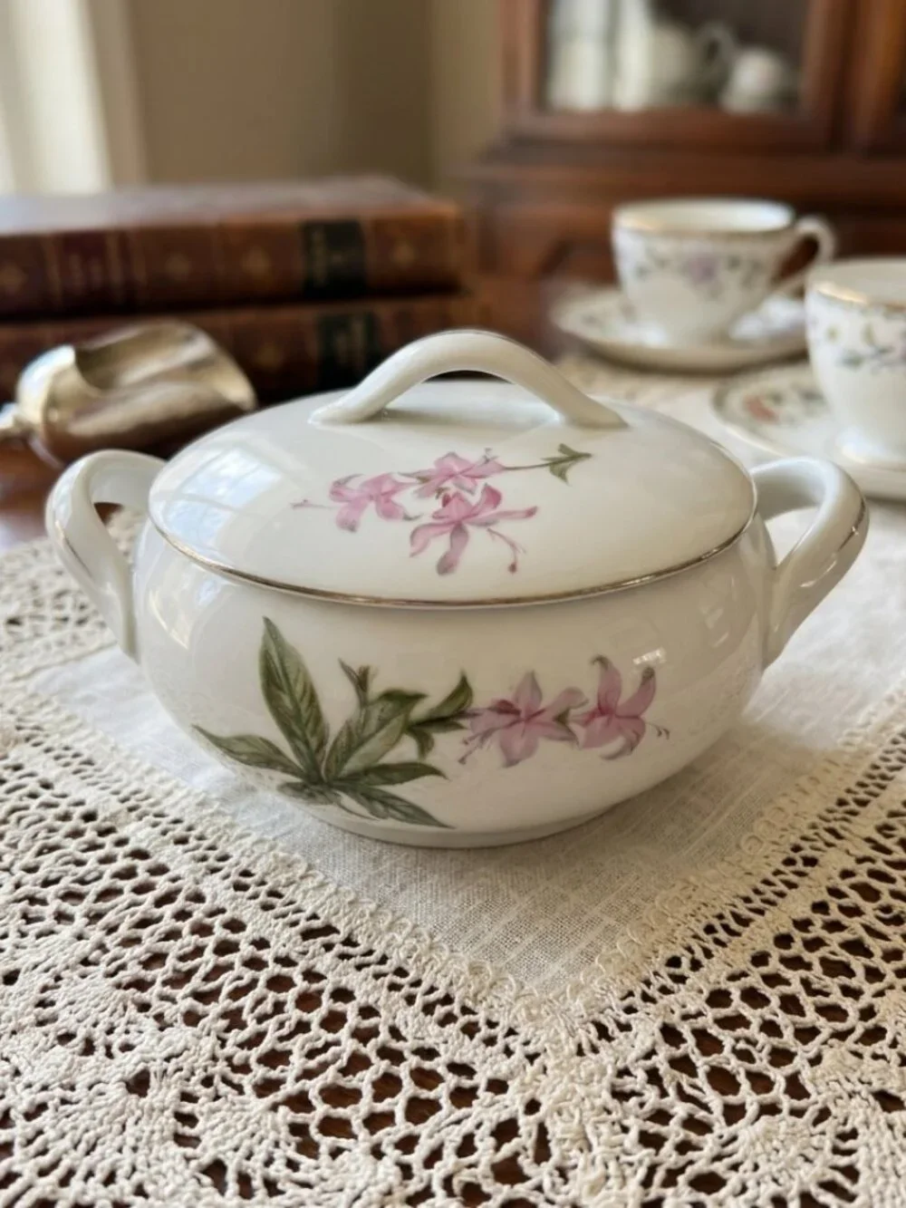Vintage Sango Spring Bouquet Fine China Tea Set - 14 pieces Service for 6